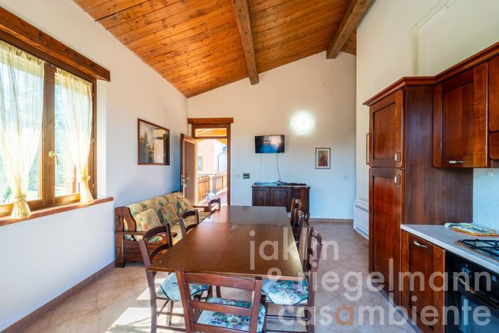 Image No.21-10 Bed Farmhouse for sale