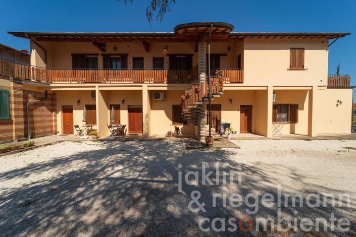 Image No.3-10 Bed Farmhouse for sale