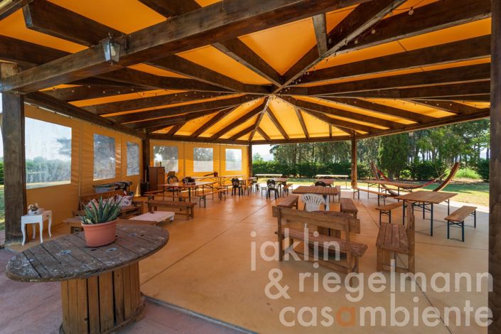 Image No.6-10 Bed Farmhouse for sale