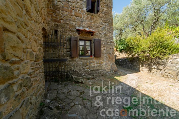 Image No.13-5 Bed Country House for sale