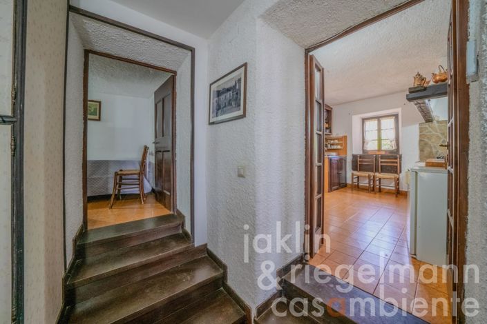 Image No.36-5 Bed Country House for sale