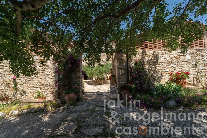 Image No.13-8 Bed Farmhouse for sale