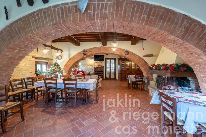 Image No.36-8 Bed Farmhouse for sale