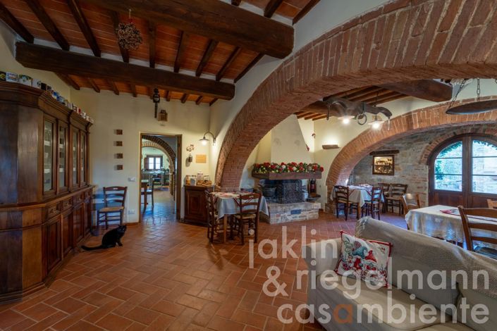 Image No.38-8 Bed Farmhouse for sale