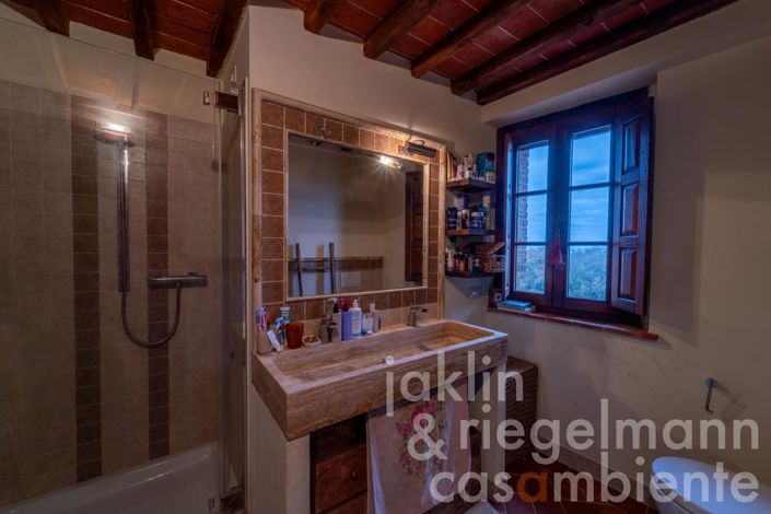 Image No.52-8 Bed Farmhouse for sale