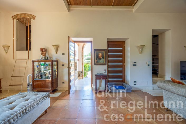 Image No.41-6 Bed Country House for sale