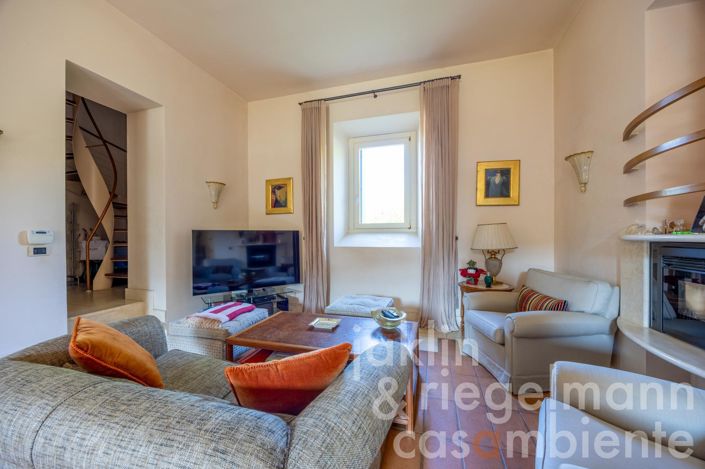 Image No.43-6 Bed Country House for sale