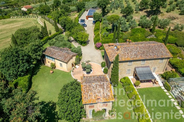 Image No.5-6 Bed Country House for sale