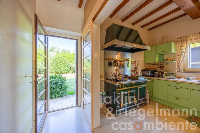 Image No.53-6 Bed Country House for sale