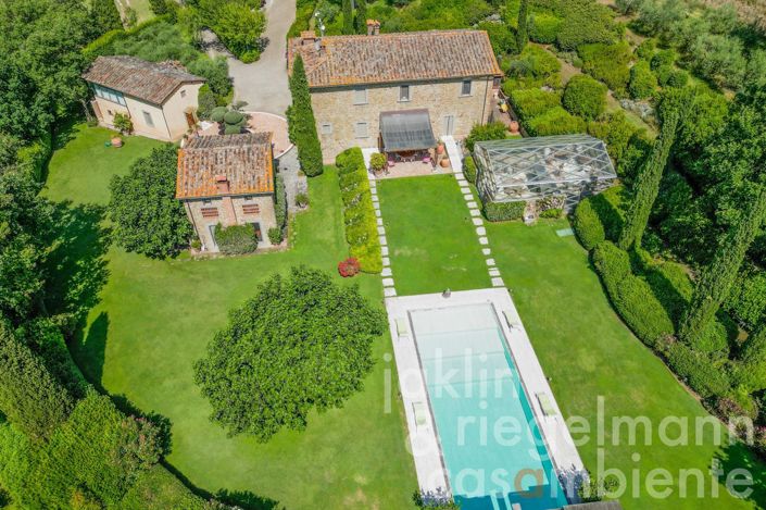 Image No.9-6 Bed Country House for sale