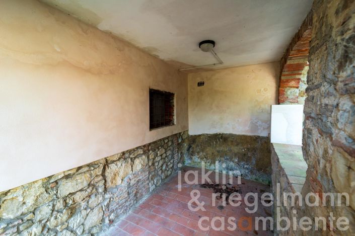 Image No.10-4 Bed Country House for sale