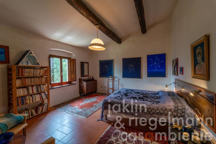 Image No.34-4 Bed Country House for sale