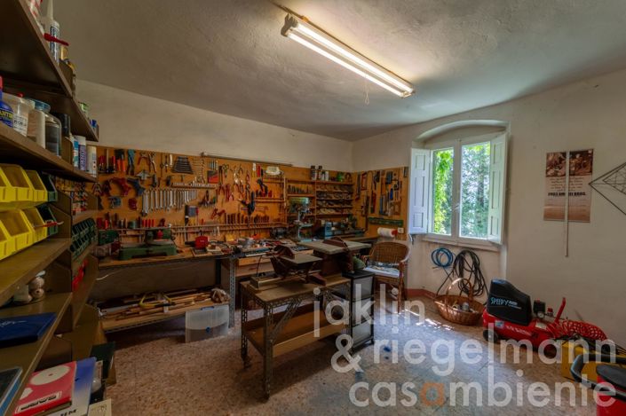 Image No.40-4 Bed Country House for sale