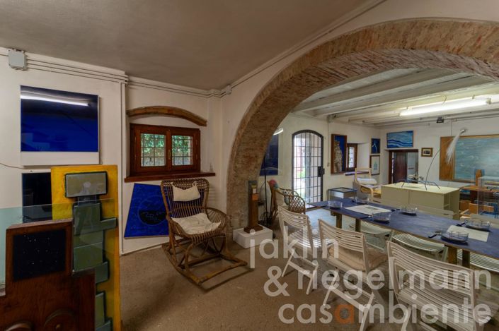 Image No.42-4 Bed Country House for sale