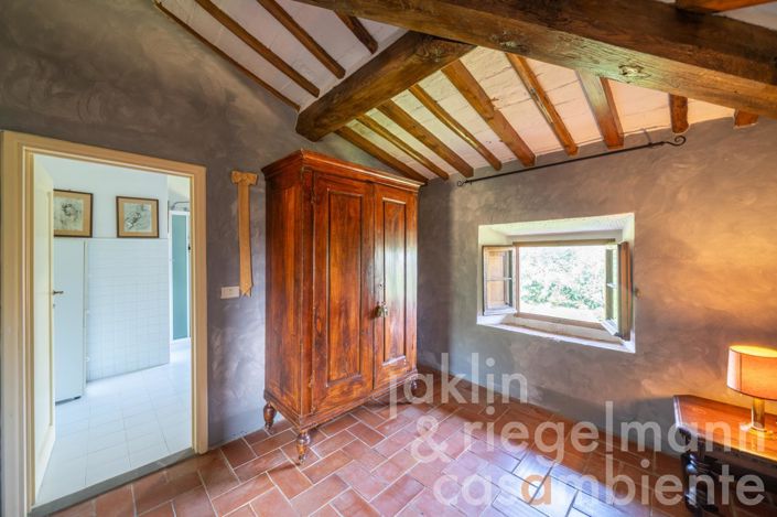 Image No.52-8 Bed Villa for sale