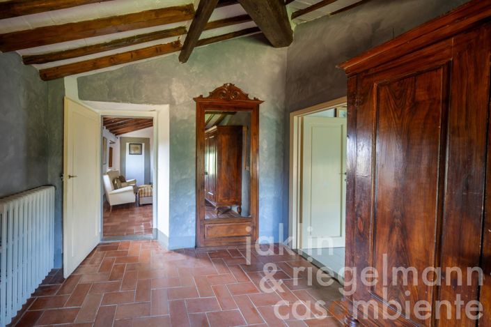 Image No.53-8 Bed Villa for sale