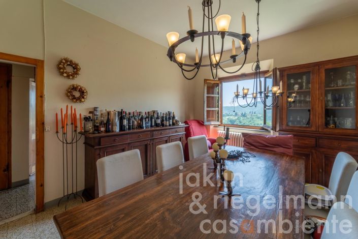 Image No.33-5 Bed Country House for sale