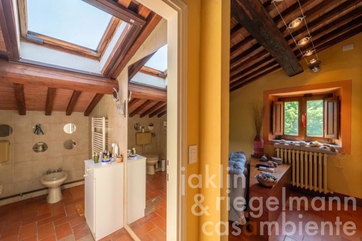 Image No.37-5 Bed Country House for sale