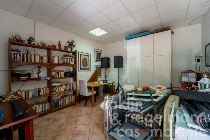 Image No.50-5 Bed Country House for sale