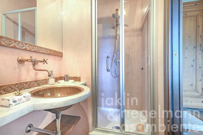 Image No.32-12 Bed Farmhouse for sale