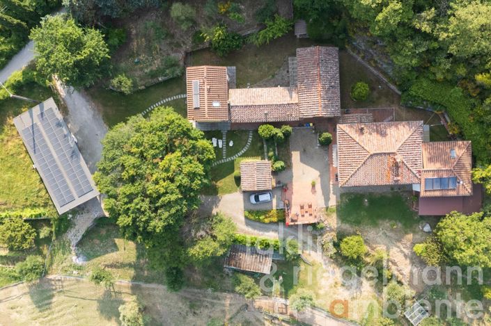 Image No.5-12 Bed Farmhouse for sale