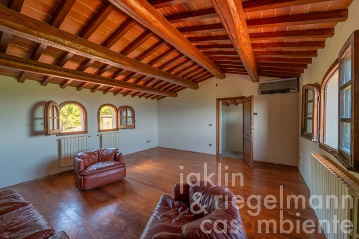 Image No.39-3 Bed Country House for sale