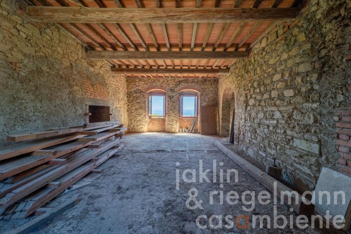 Image No.48-3 Bed Country House for sale