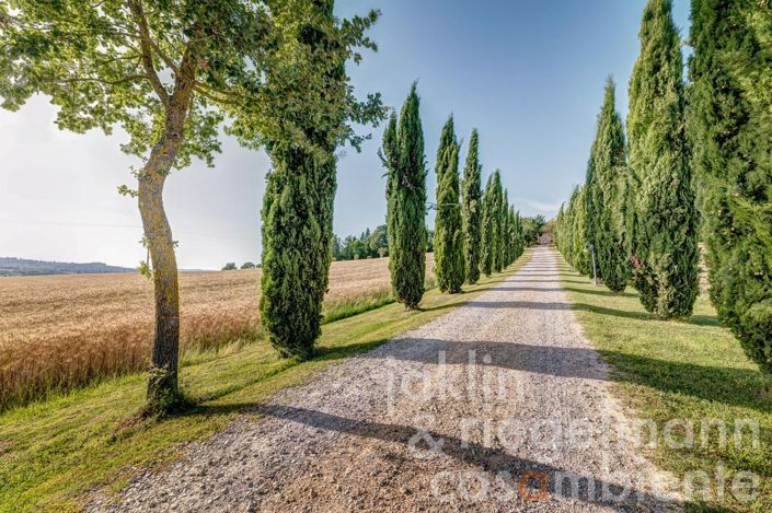 Image No.12-9 Bed Country House for sale