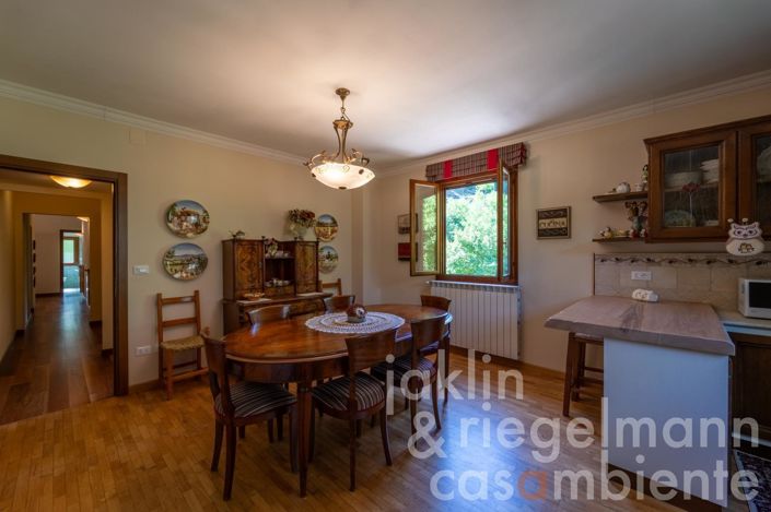 Image No.16-Maison de campagne de 4 chambres à vendre à Arezzo