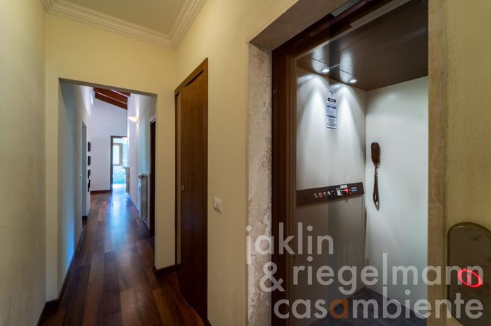 Image No.19-Maison de campagne de 4 chambres à vendre à Arezzo