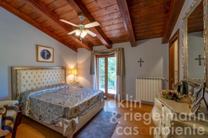 Image No.28-Maison de campagne de 4 chambres à vendre à Arezzo