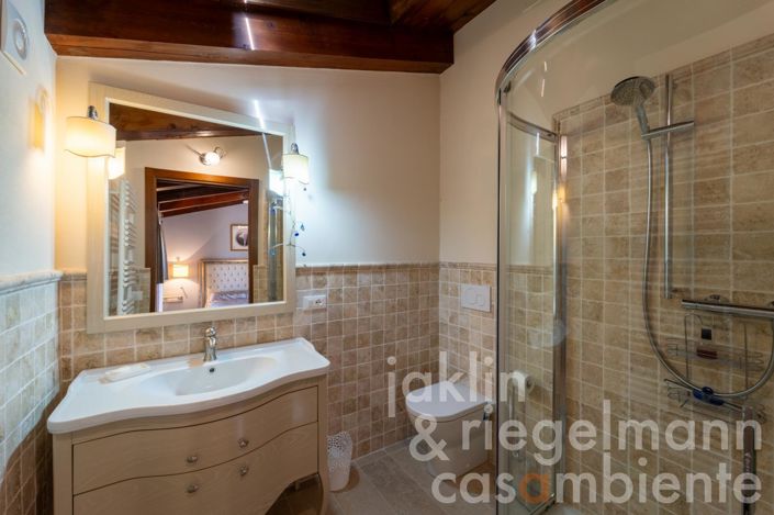 Image No.31-Maison de campagne de 4 chambres à vendre à Arezzo