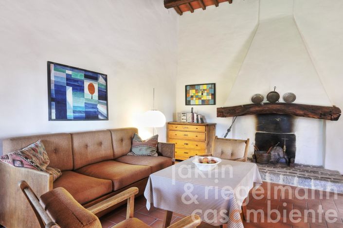 Image No.17-4 Bed Country House for sale