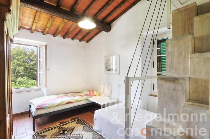 Image No.24-4 Bed Country House for sale