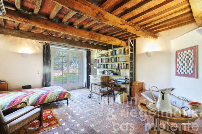 Image No.28-4 Bed Country House for sale