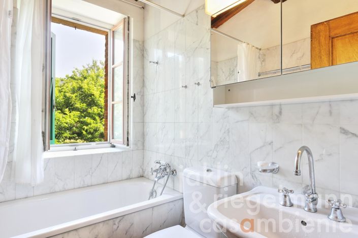 Image No.33-4 Bed Country House for sale