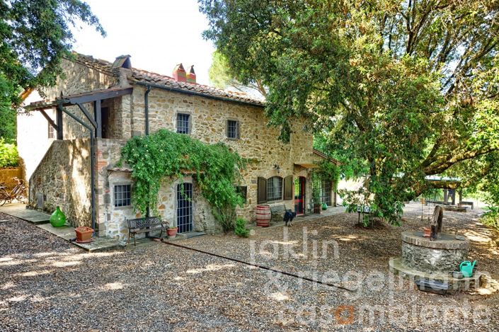 Image No.1-4 Bed Country House for sale