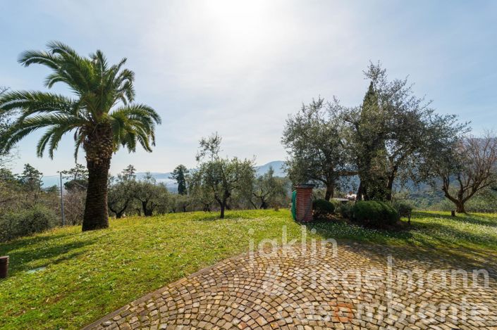 Image No.30-5 Bed Country House for sale