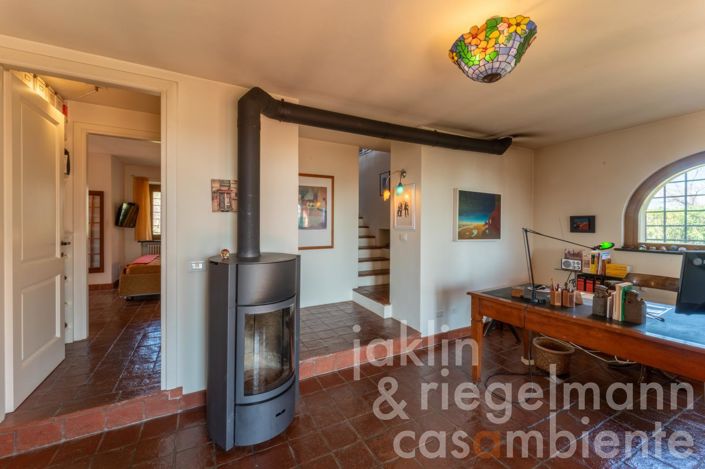 Image No.48-5 Bed Country House for sale