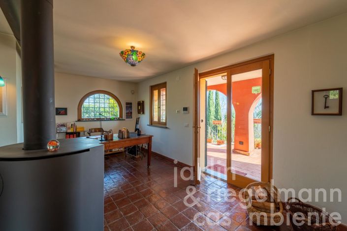 Image No.49-5 Bed Country House for sale