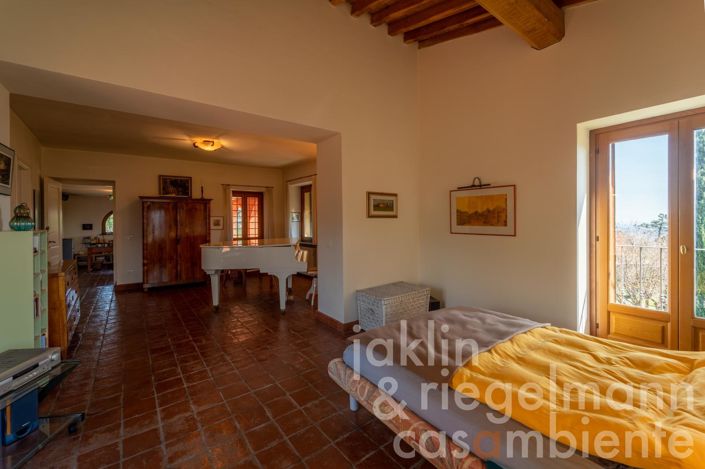 Image No.54-5 Bed Country House for sale