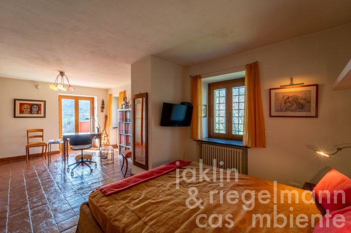 Image No.57-5 Bed Country House for sale