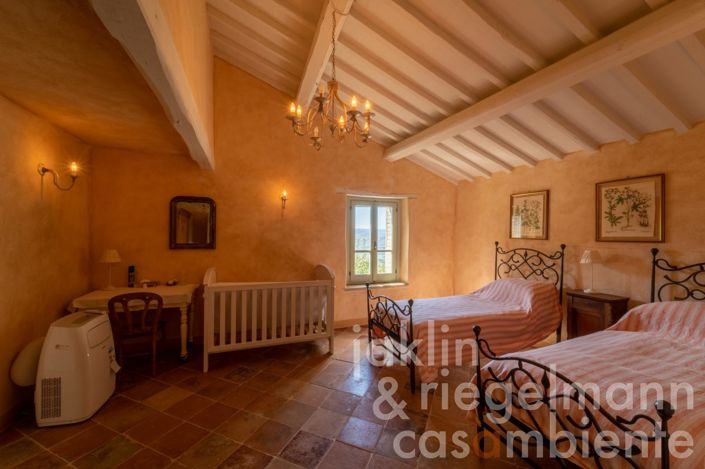 Image No.44-5 Bed Country House for sale