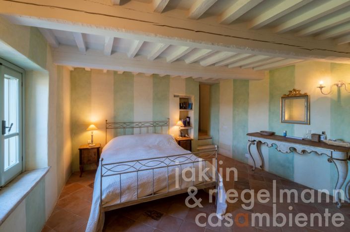 Image No.47-5 Bed Country House for sale
