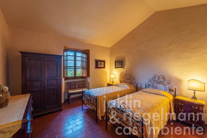 Image No.23-5 Bed Country House for sale