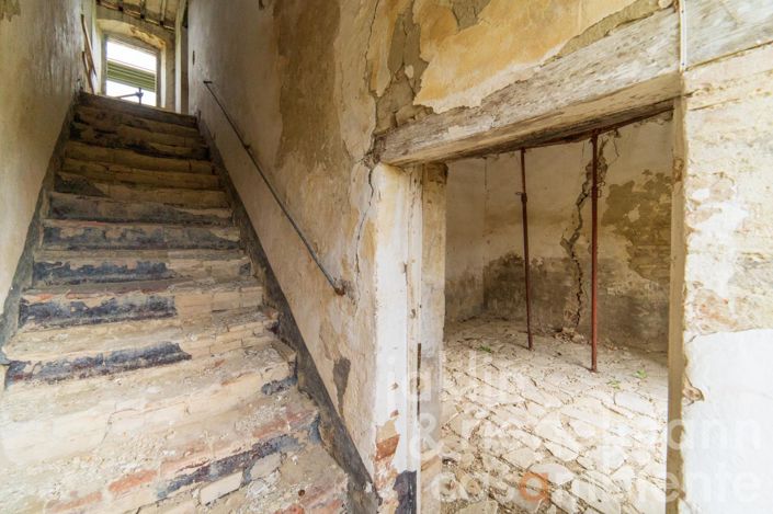 Image No.22-4 Bed Country House for sale