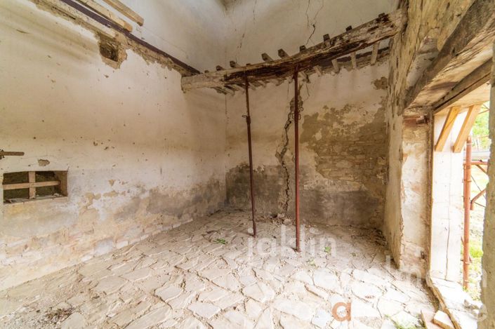 Image No.23-4 Bed Country House for sale