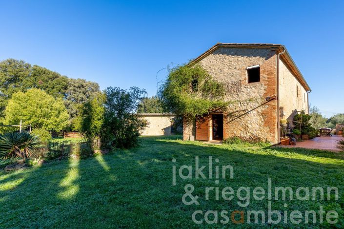 Image No.10-5 Bed Country House for sale