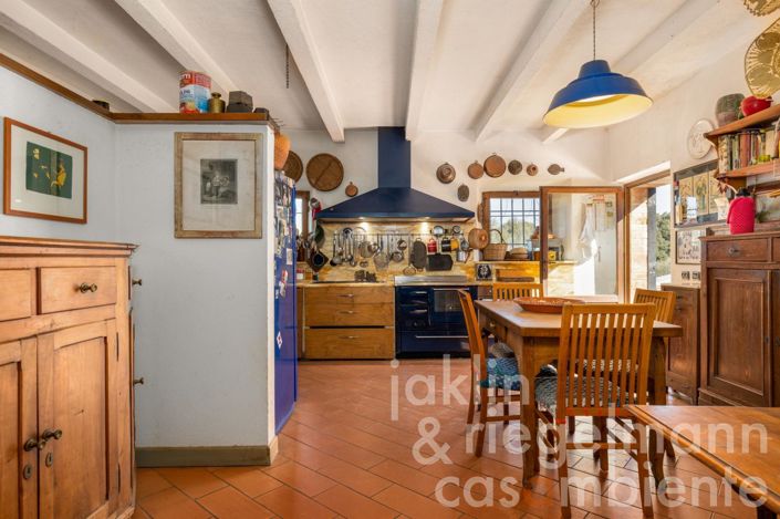 Image No.24-5 Bed Country House for sale