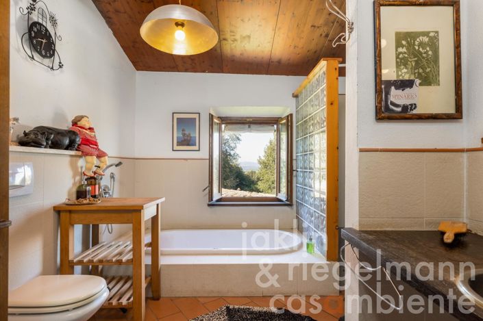 Image No.28-5 Bed Country House for sale